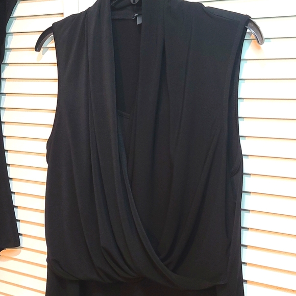 Black blouses bundle of 2 EUC polyester knit 2 for 1 price - Picture 2 of 8